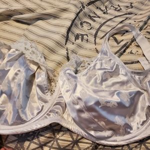 Laura Brand new bra sz 40j, solid white